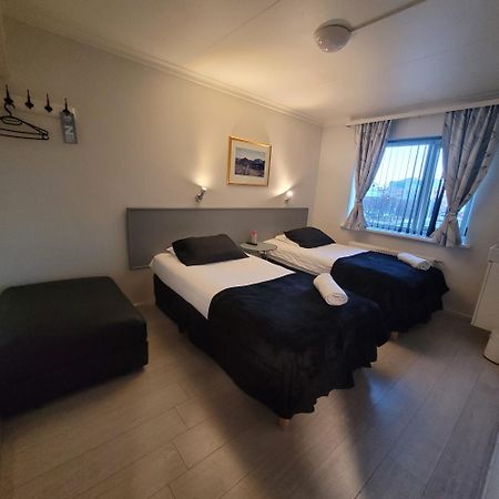 B&B Guesthouse - Bed And Breakfast Keflavik Centre Bagian luar foto