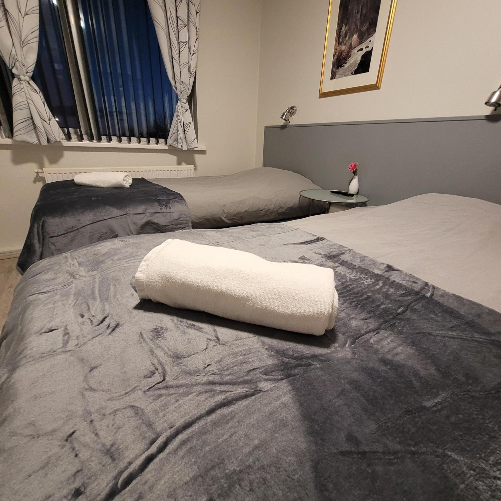 B&B Guesthouse - Bed And Breakfast Keflavik Centre Bagian luar foto