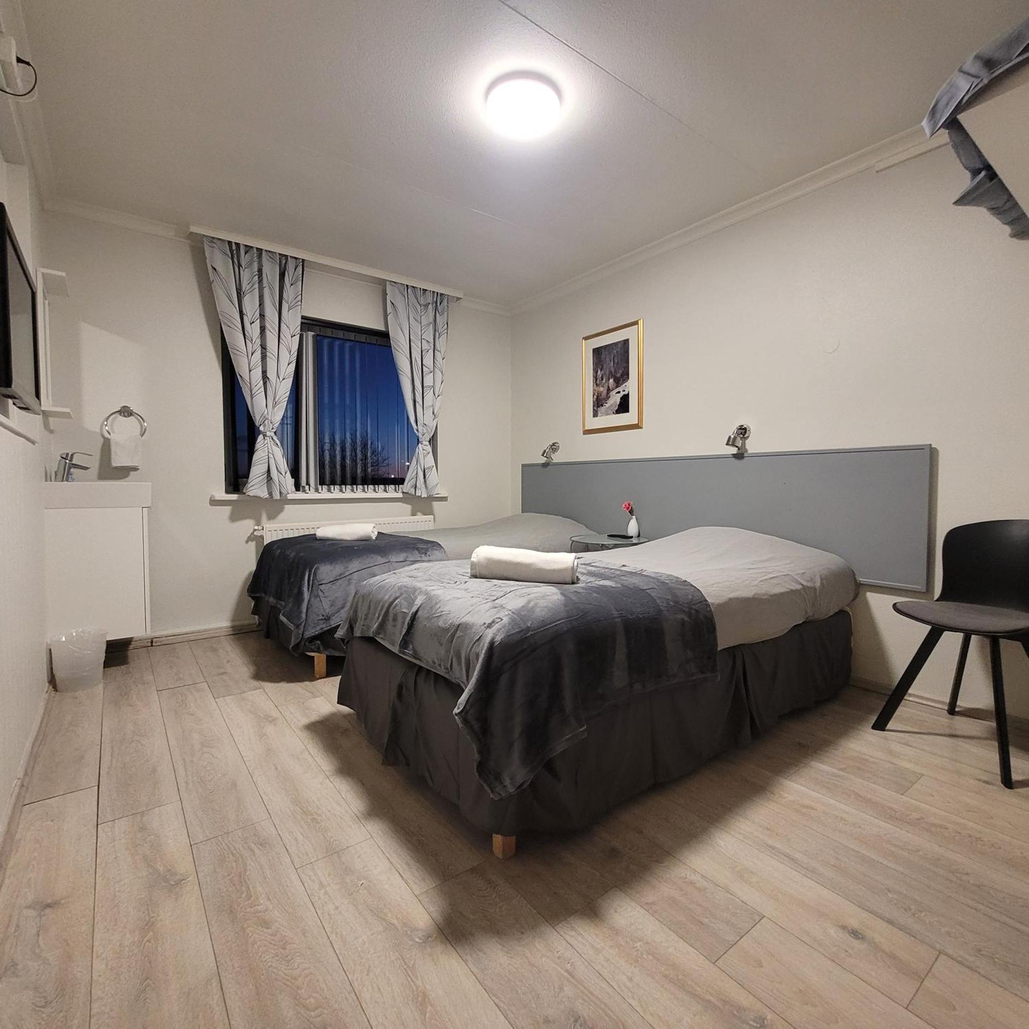 B&B Guesthouse - Bed And Breakfast Keflavik Centre Bagian luar foto