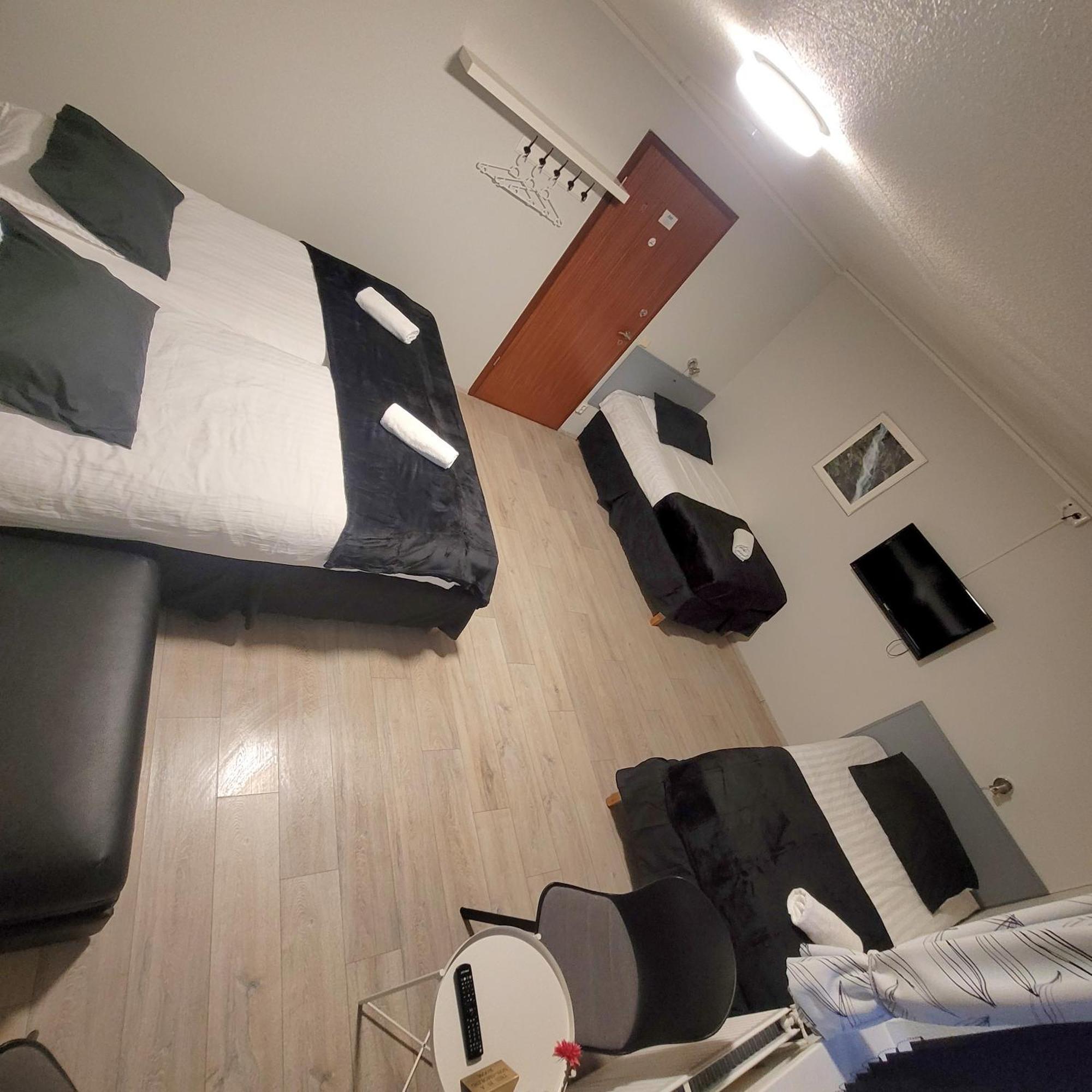 B&B Guesthouse - Bed And Breakfast Keflavik Centre Bagian luar foto