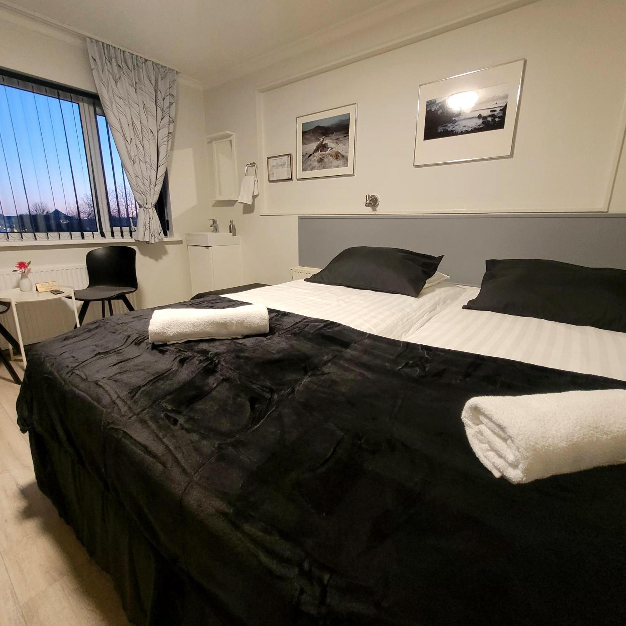 B&B Guesthouse - Bed And Breakfast Keflavik Centre Bagian luar foto