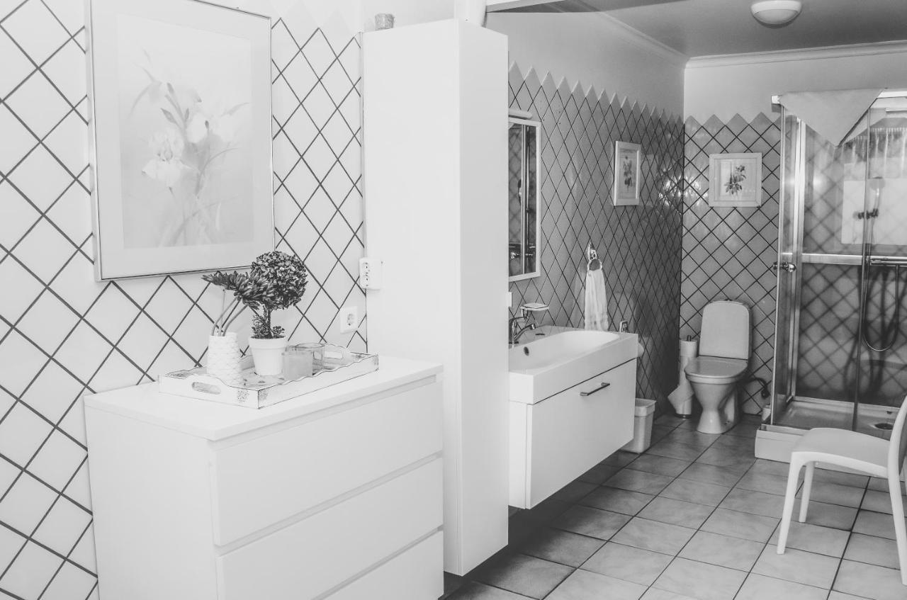 B&B Guesthouse - Bed And Breakfast Keflavik Centre Bagian luar foto