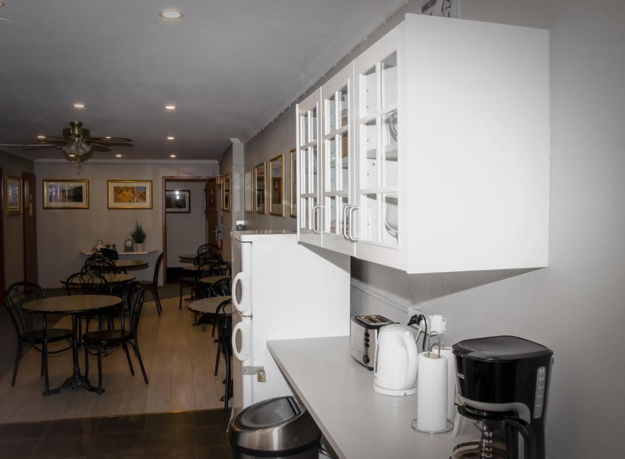 B&B Guesthouse - Bed And Breakfast Keflavik Centre Bagian luar foto